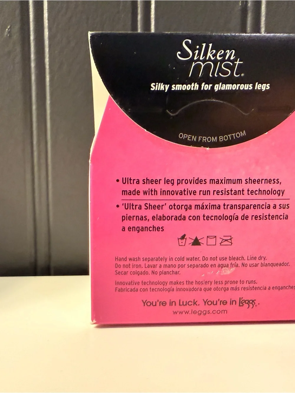 L'eggs Silken Mist Ultra Sheer Control Top Pantyhose - Black Mist and no nonsens